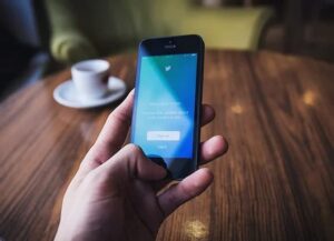 Günstig Twitter Retweets / X Shares kaufen