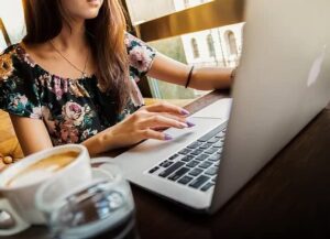 Echten deutschen Website Traffic kaufen|LikesAndMore